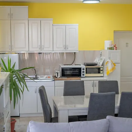 Sd Prenociste Апартаменты *