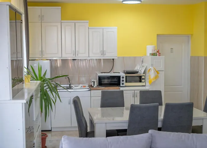 Sd Prenociste شقة *